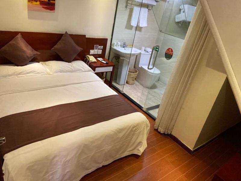 Greentree Inn Shanghai Songjiang University City New Songjiang Road Express Hotel Екстер'єр фото