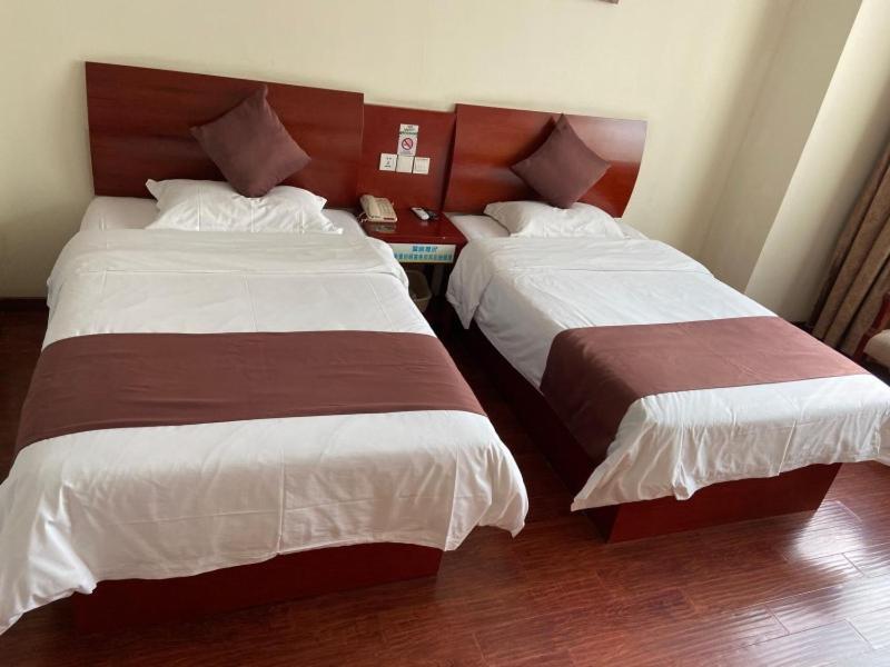Greentree Inn Shanghai Songjiang University City New Songjiang Road Express Hotel Екстер'єр фото