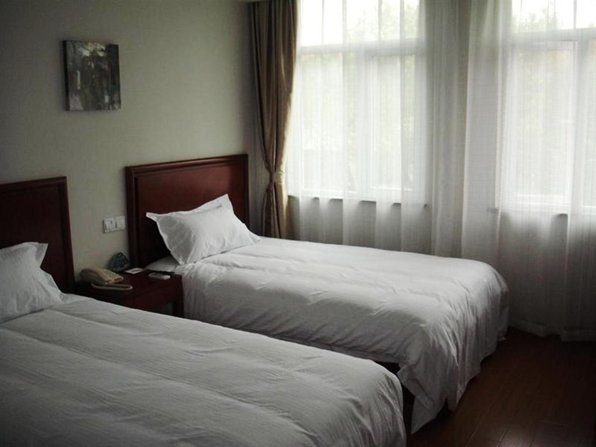 Greentree Inn Shanghai Songjiang University City New Songjiang Road Express Hotel Екстер'єр фото