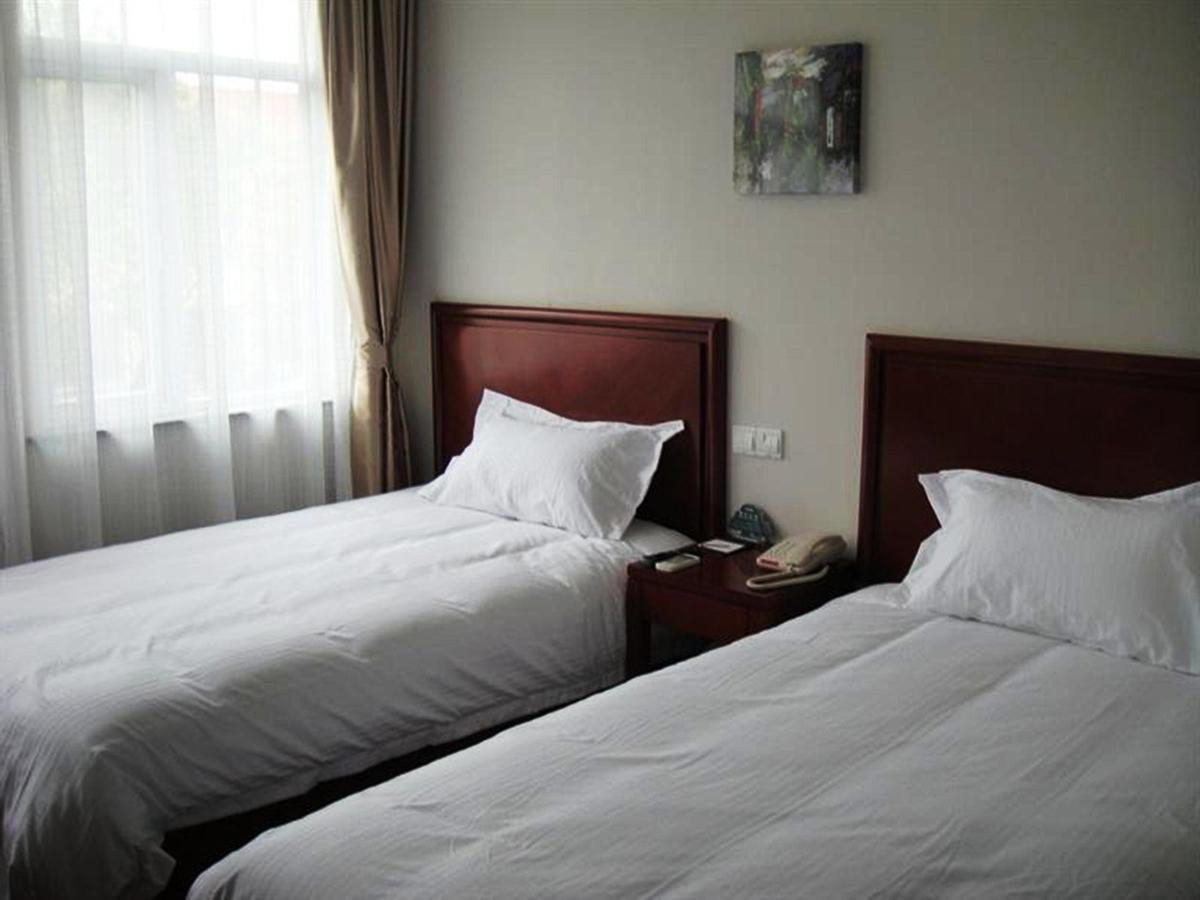 Greentree Inn Shanghai Songjiang University City New Songjiang Road Express Hotel Екстер'єр фото