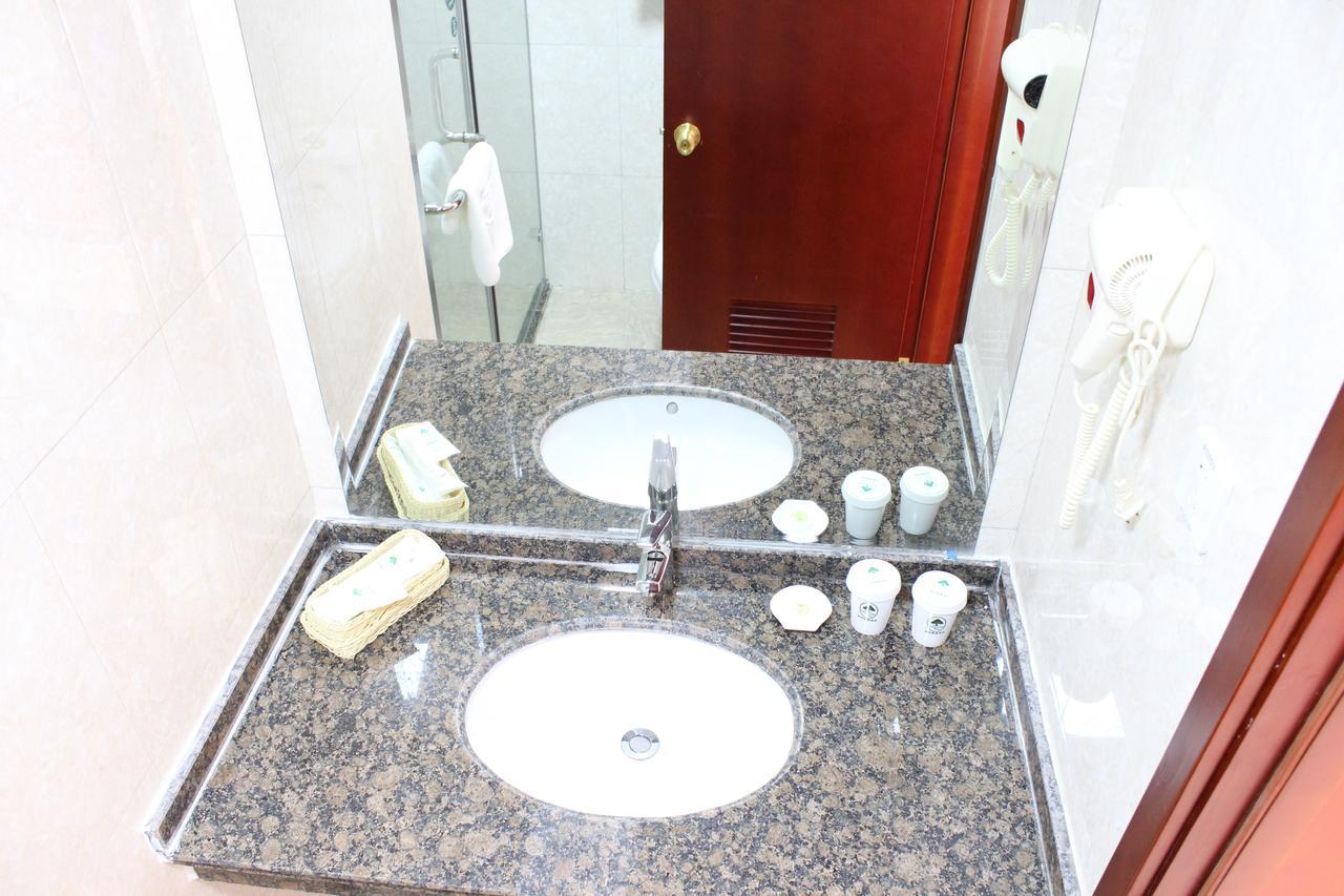 Greentree Inn Shanghai Songjiang University City New Songjiang Road Express Hotel Екстер'єр фото