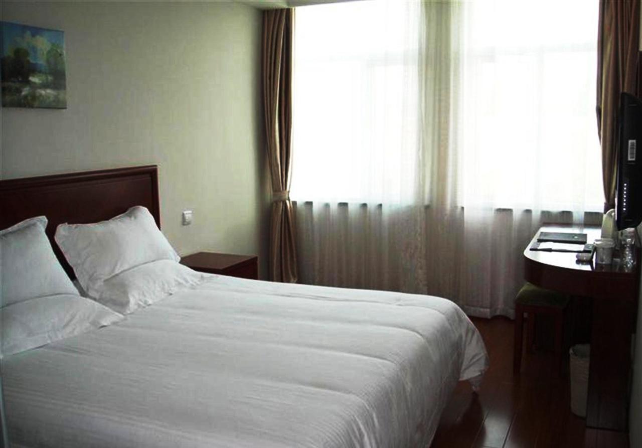 Greentree Inn Shanghai Songjiang University City New Songjiang Road Express Hotel Екстер'єр фото