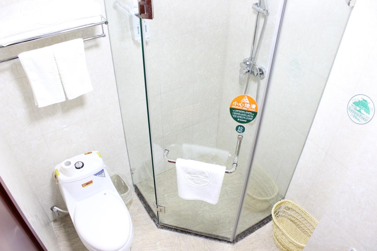 Greentree Inn Shanghai Songjiang University City New Songjiang Road Express Hotel Екстер'єр фото