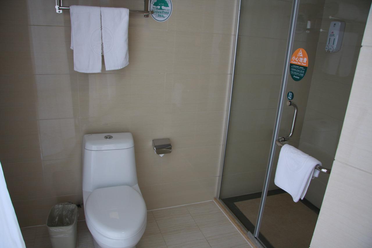Greentree Inn Shanghai Songjiang University City New Songjiang Road Express Hotel Екстер'єр фото